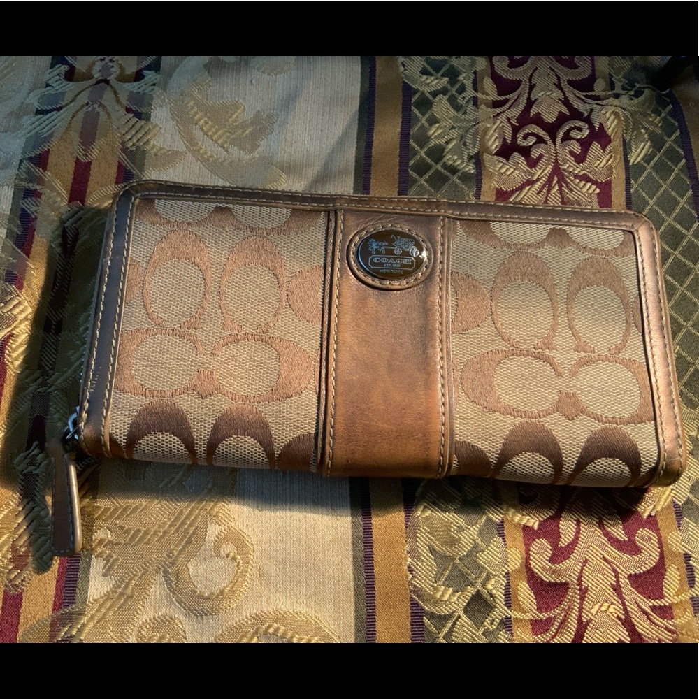 Vintage Coach canvas and leather zippy wallet